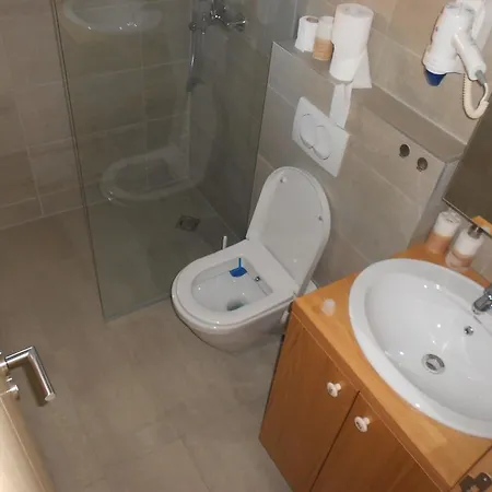 Ilidza Modern Gasthuis 4*