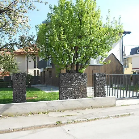 Ilidza Modern Gasthuis 4*